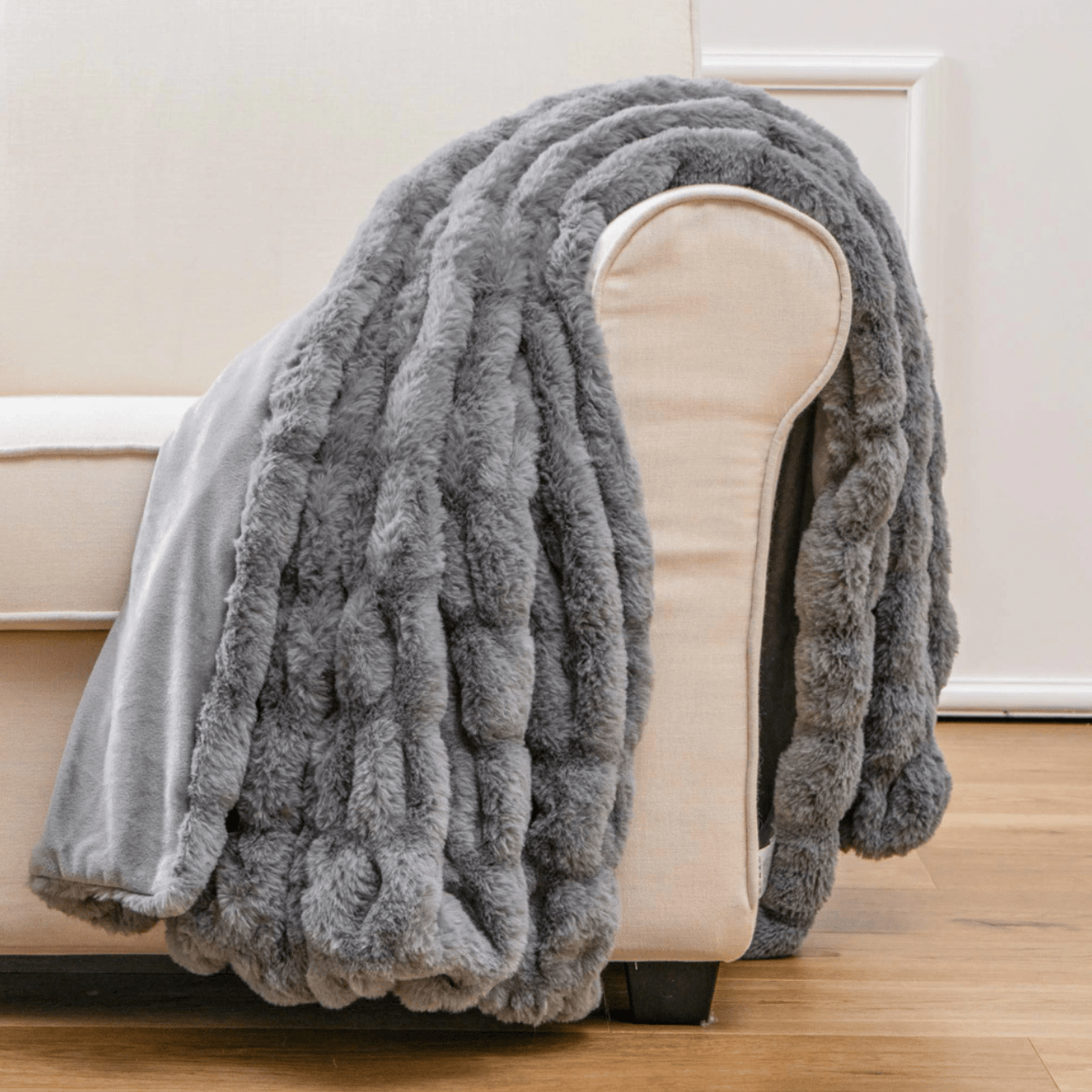 Plaid Fausse Fourrure Gris | Univers Plaid